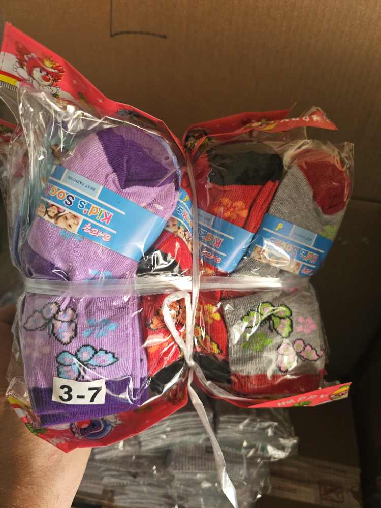 Grossiste chaussettes homme femme enfant