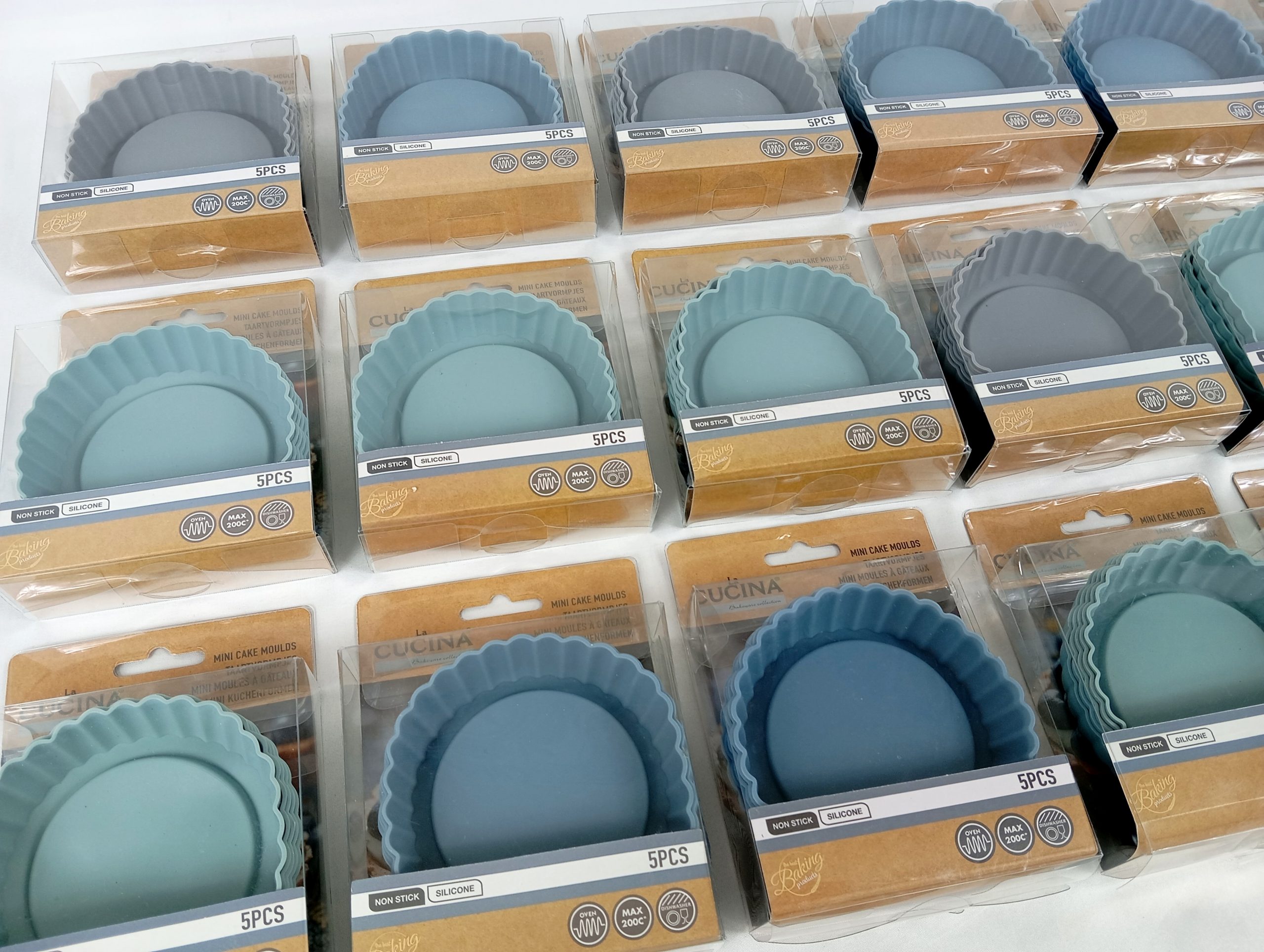 Lot de 18 Boites de 5 Moules silicone tartelette ( 1 euro / pcs )